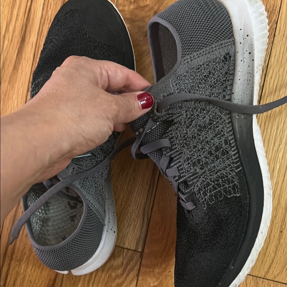 Under Armour Women's Black and Gray Athletic Shoes - Picture 4 of 16
